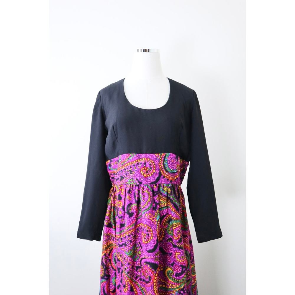 Vintage 1970 Paisley Print Scoop Neck Maxi Dress Rhinestone Disco Hippie - Picture 2 of 13